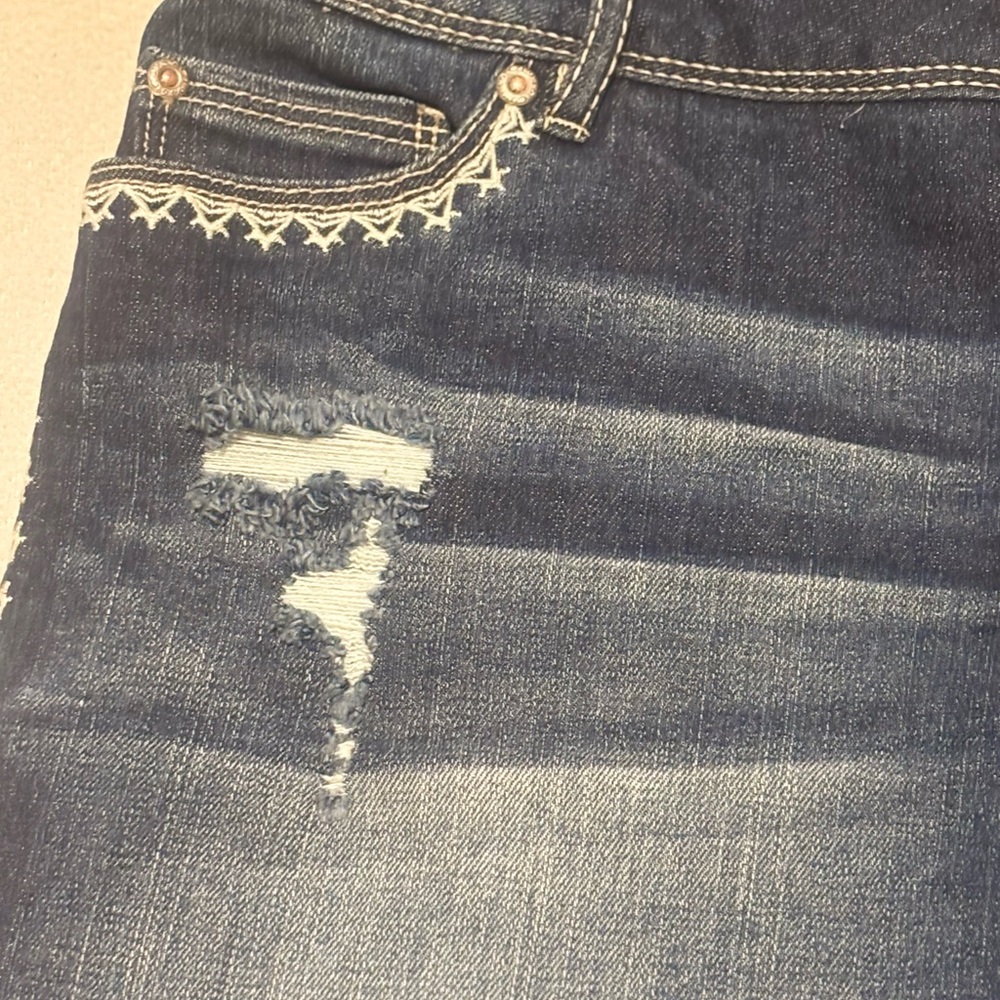 Est. 1946 Denim Shorts - Picture 6 of 8